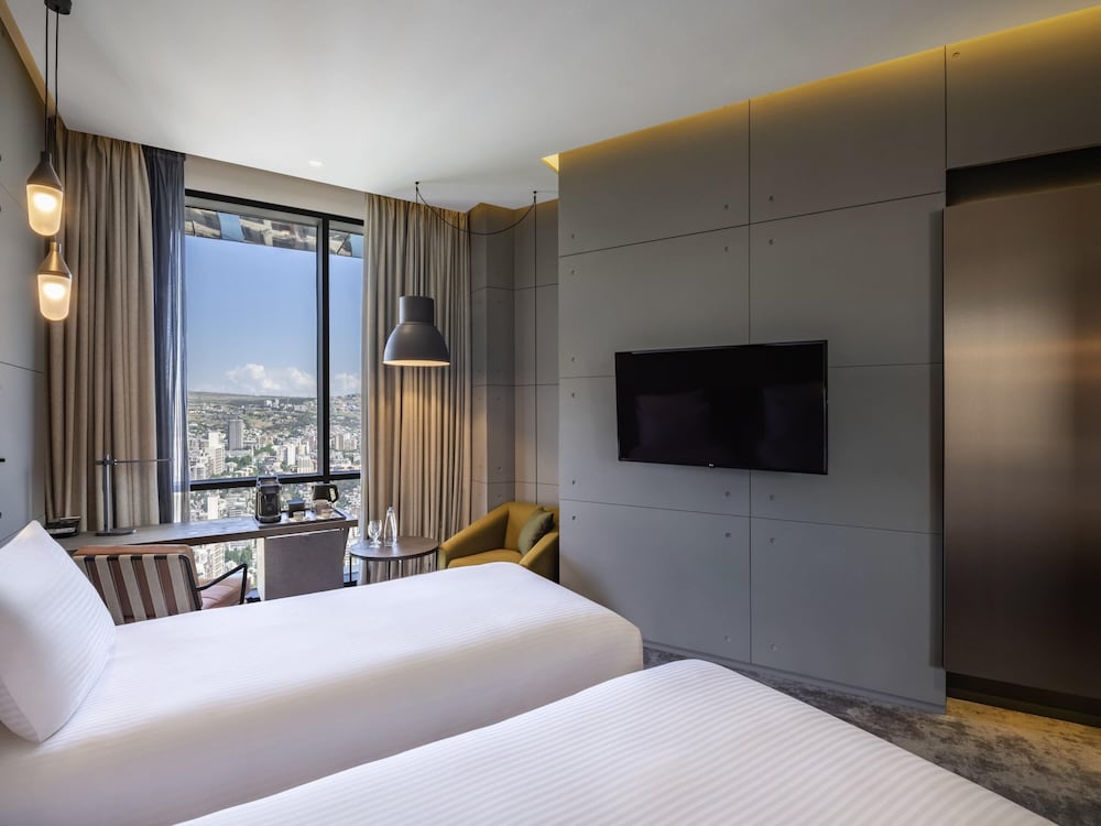 Pullman Tbilisi Axis Towers 15/45