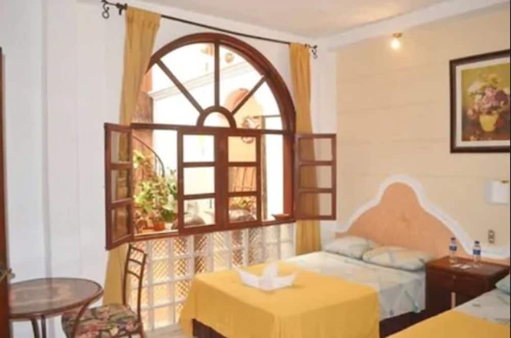 Villa Florencia Centro Hotel 46/58