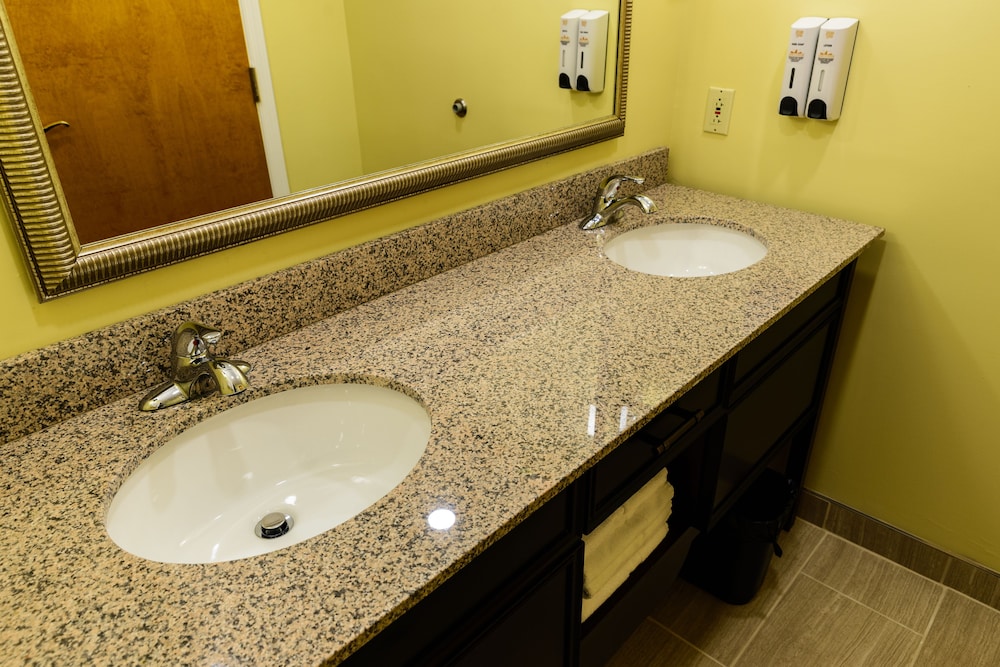 Asbury Inn and Suites 8/66