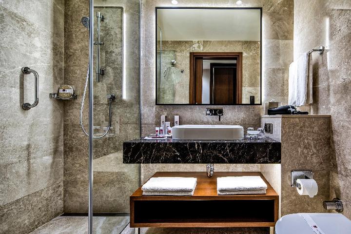 Deluxe Sea View Twin Room