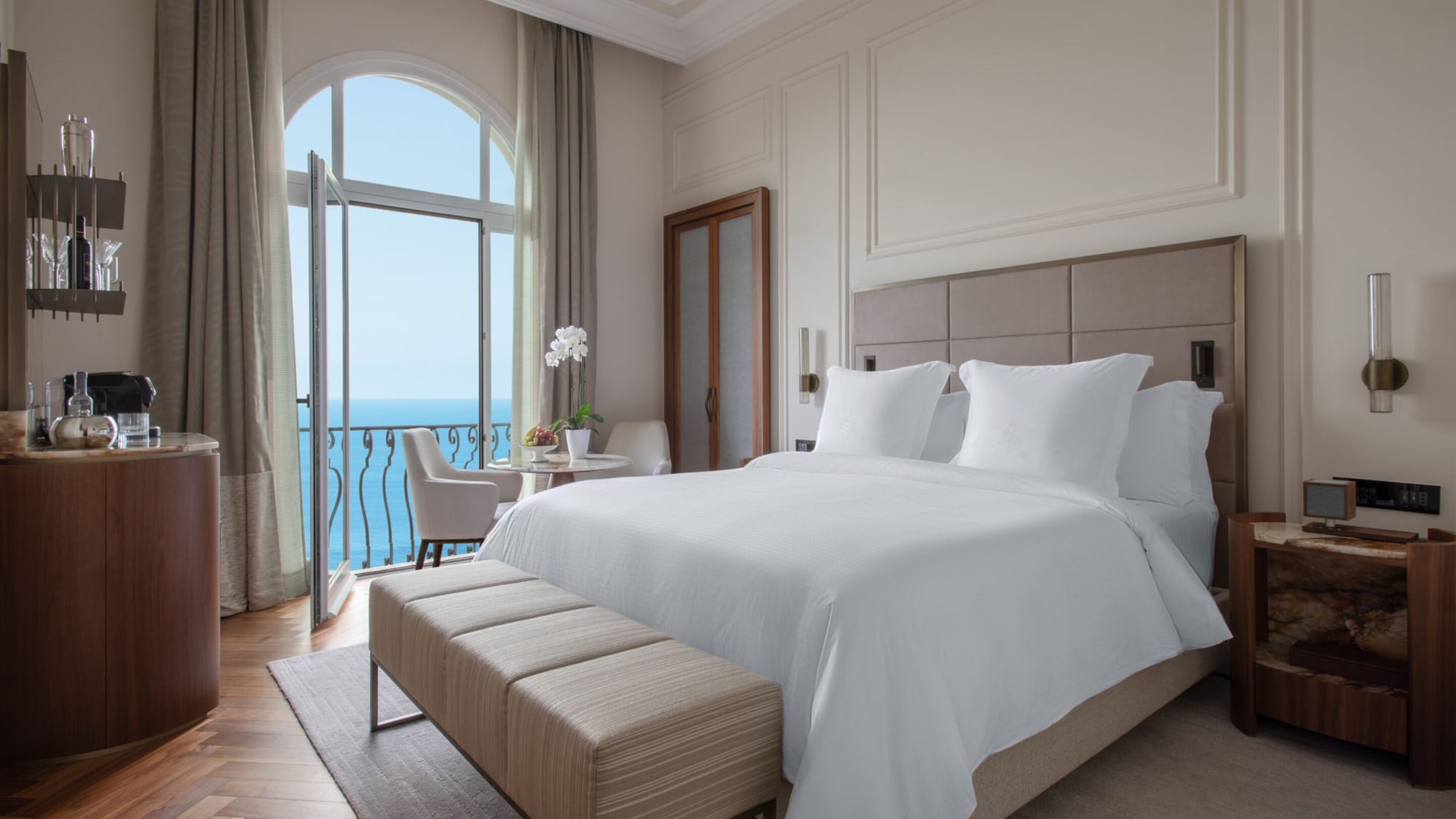 PREMIUM, TWIN BEDS, SEA VIEW