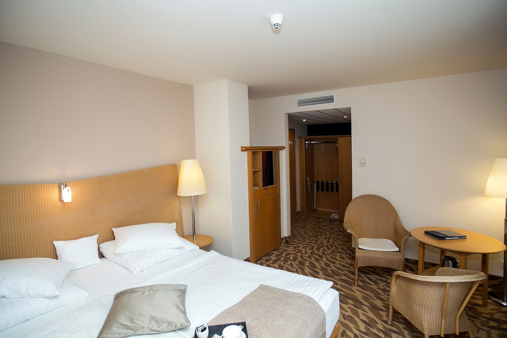 1 Bedroom, Junior Suite, Studio, King Bed, Trundle Bed
