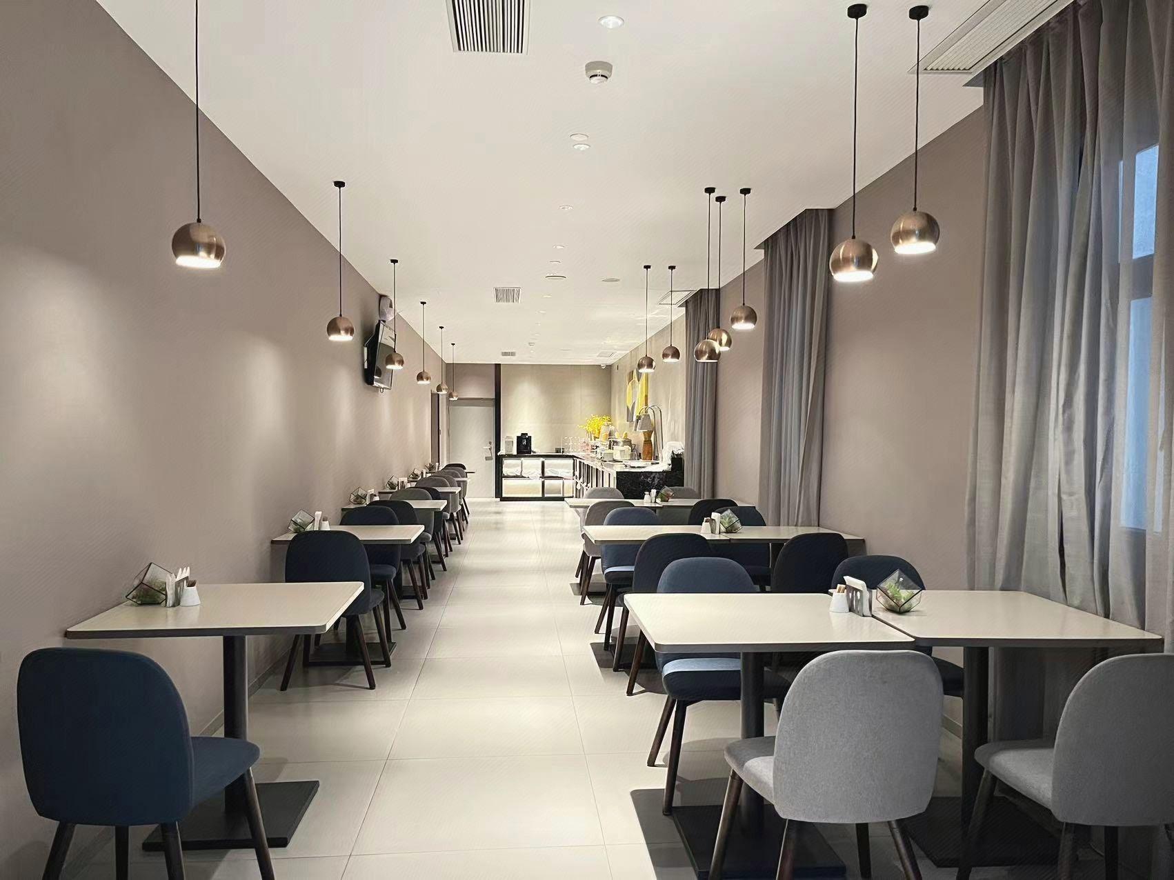 Homeinn Selected (Beijing Beixinqiao South Luogu Lane) 33/40