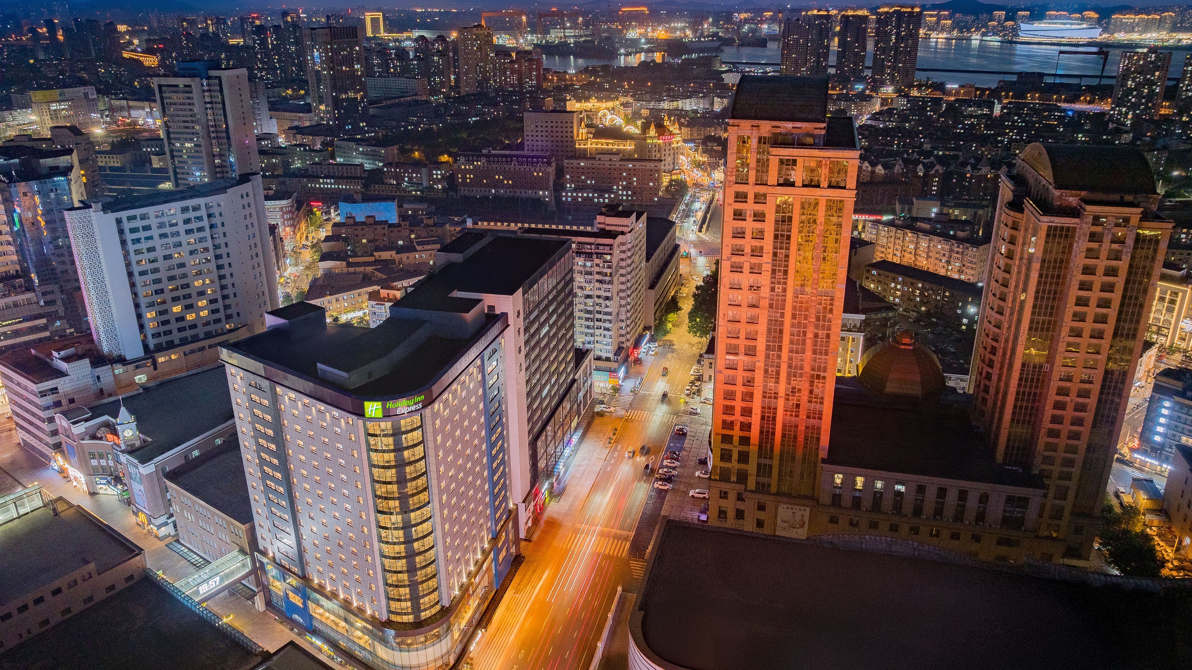 Holiday Inn Express Dalian City Center 4/50