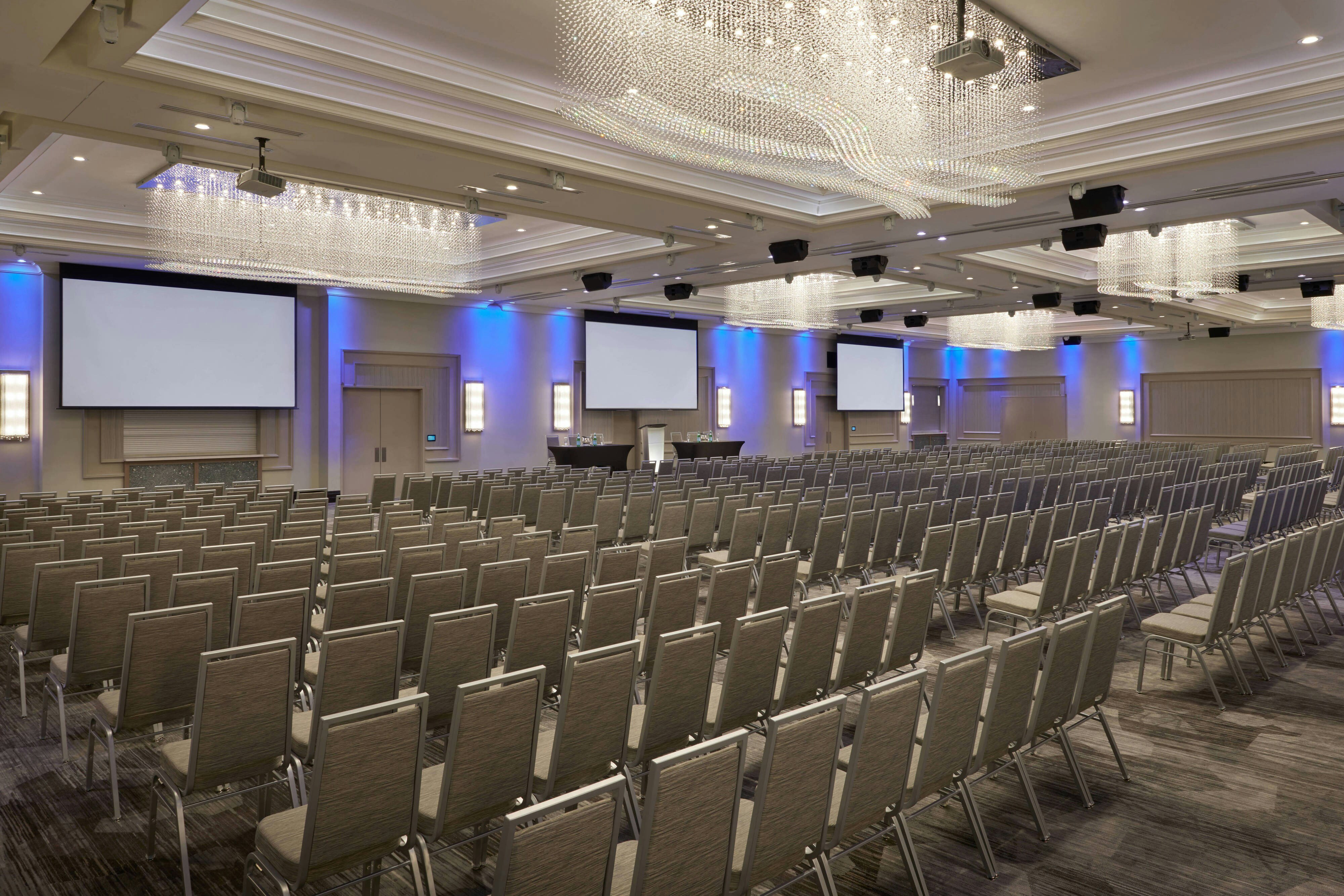 TownePlace Suites by Marriott Oshawa 16/25