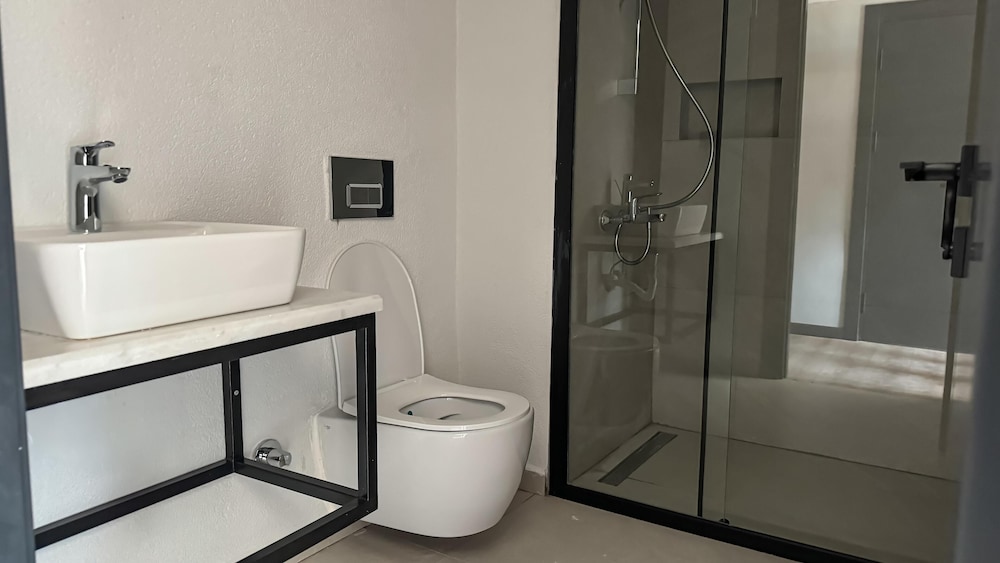 Glitz Bodrum 30/32