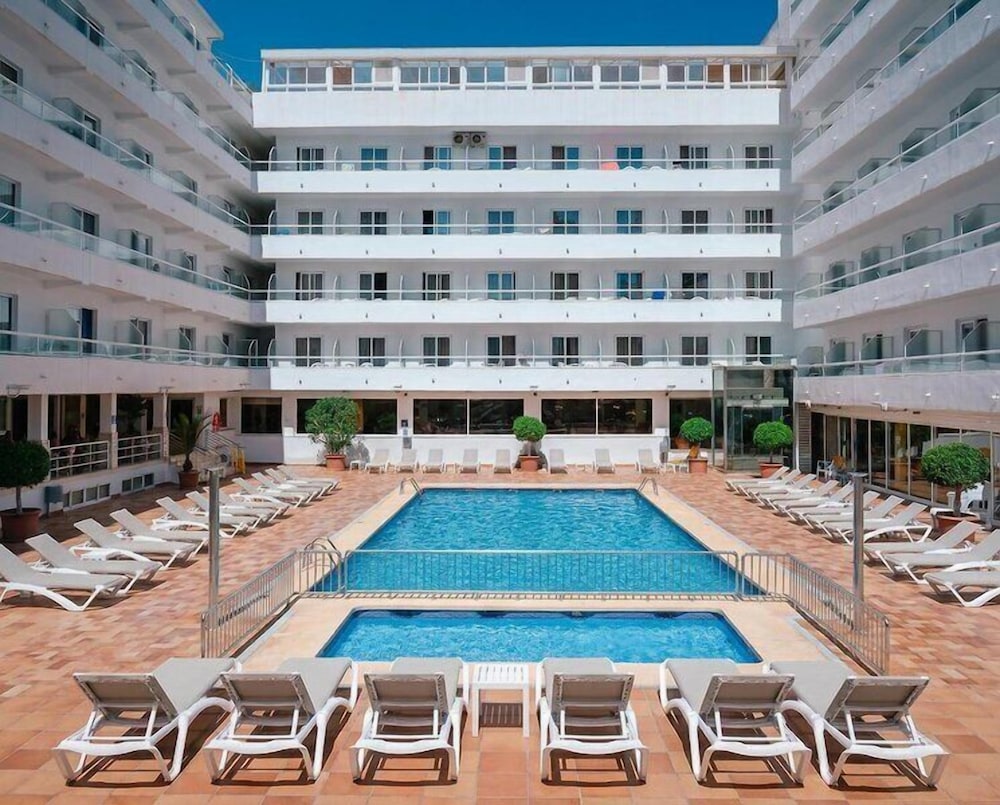 Port Fiesta Park Hotel 46/50