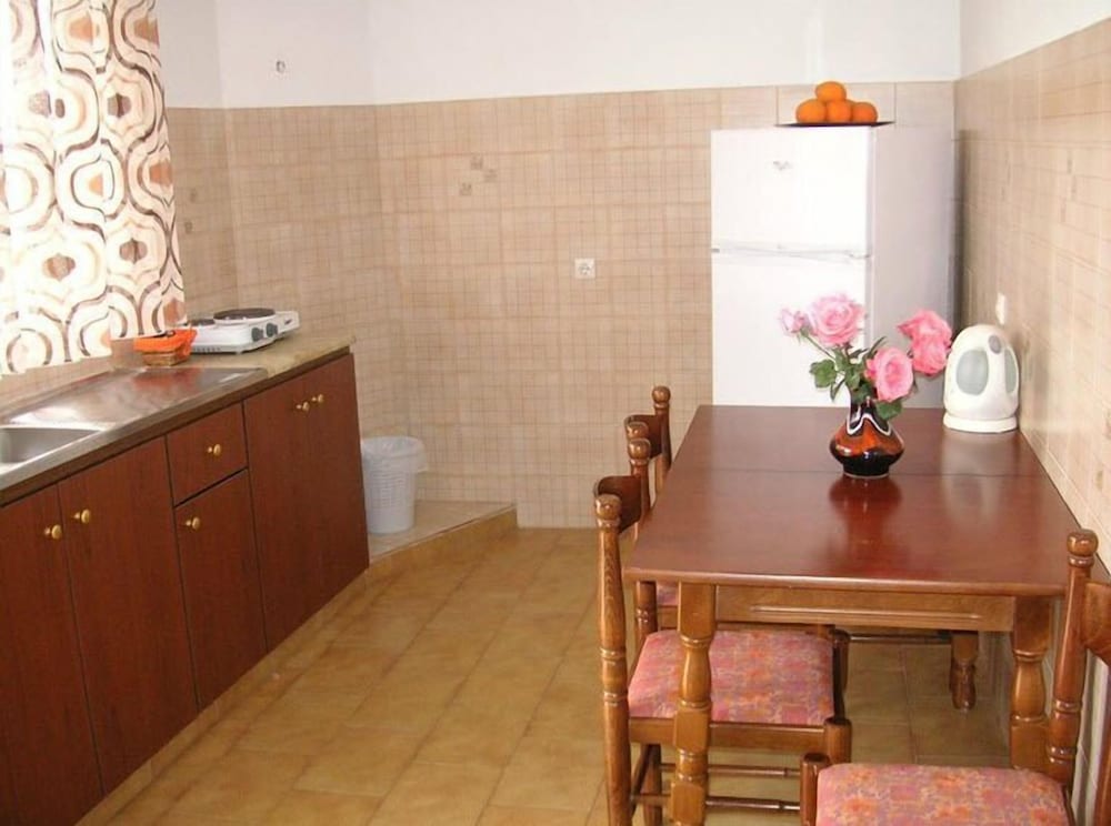 Maria Studios And Apartments photo4