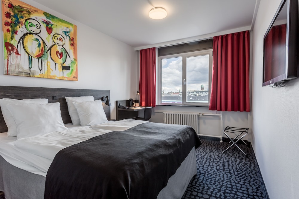 CLASSIC, QUEEN BED