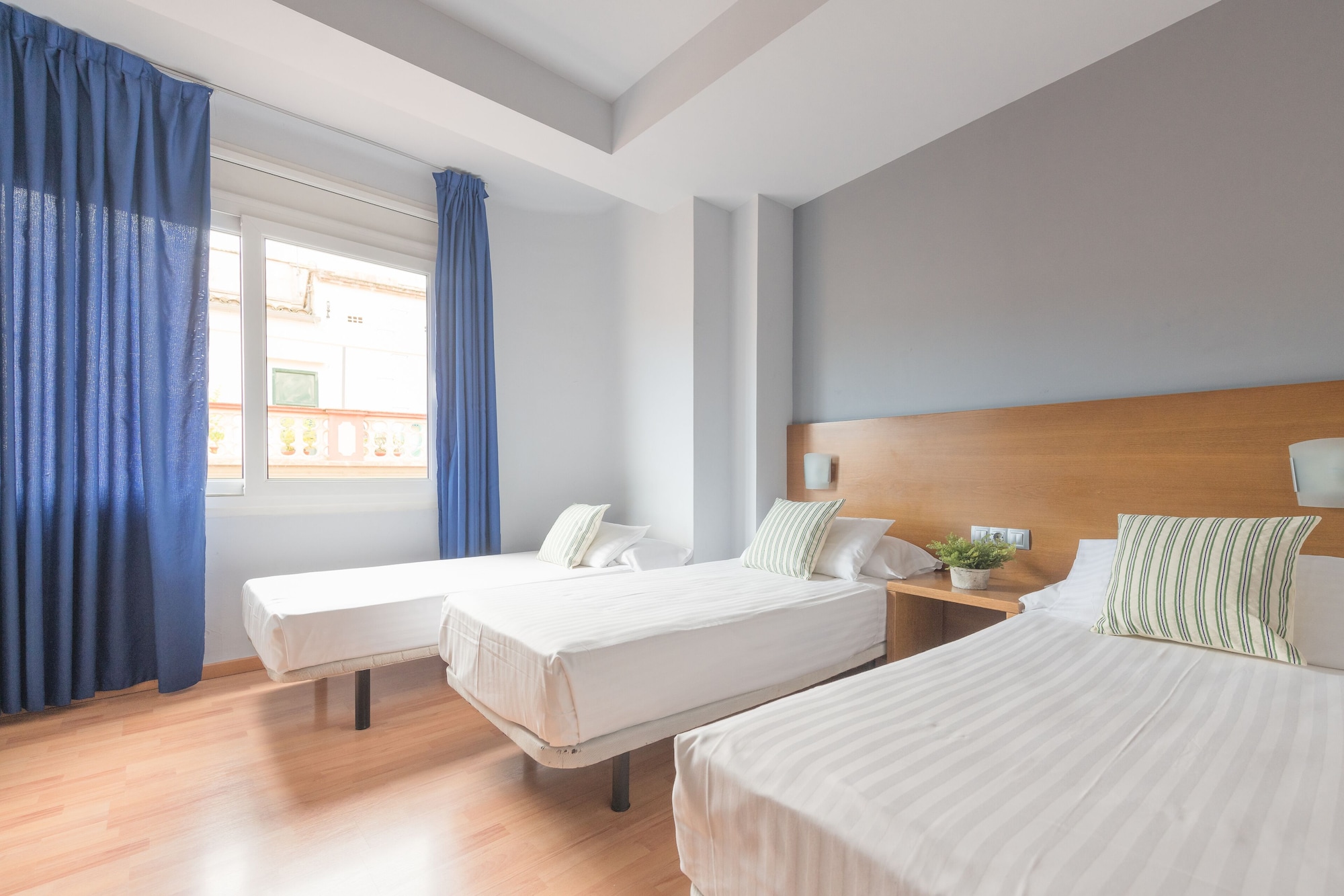غرفة ثلاثية بثلاثة أسرّة، Hotel Margarit 2/10