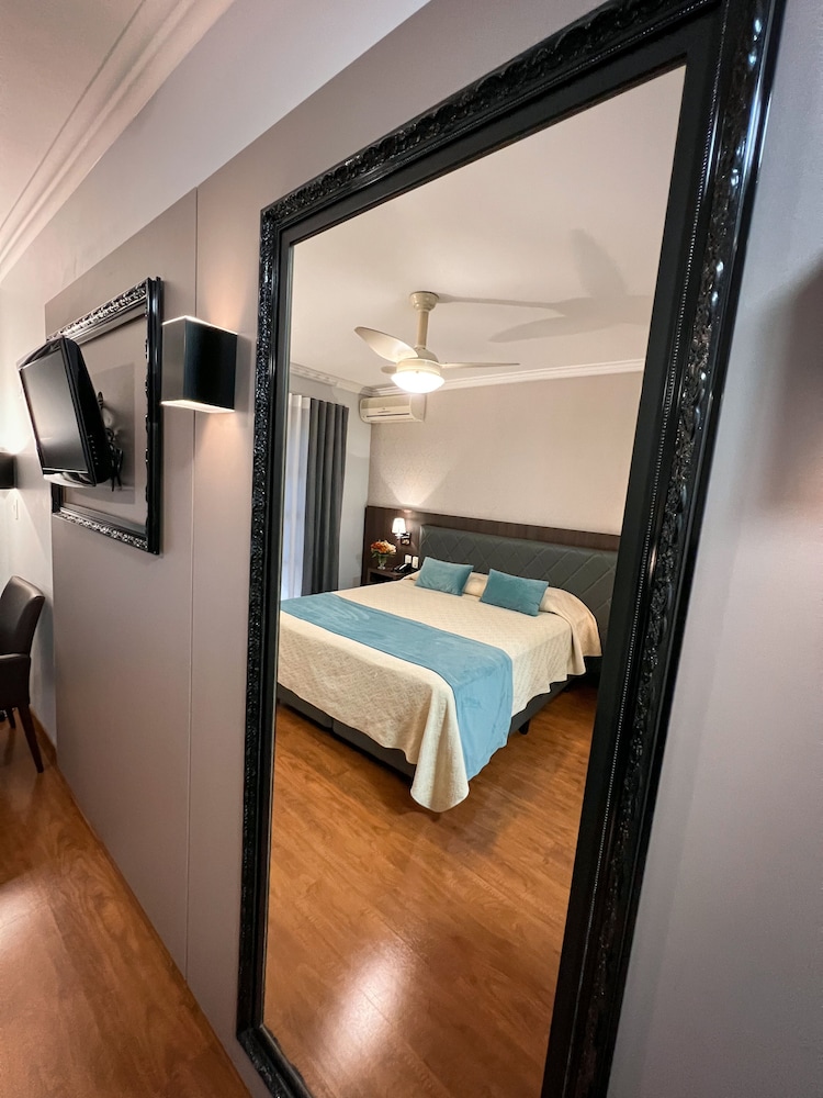 DELUXE, APARTMENT