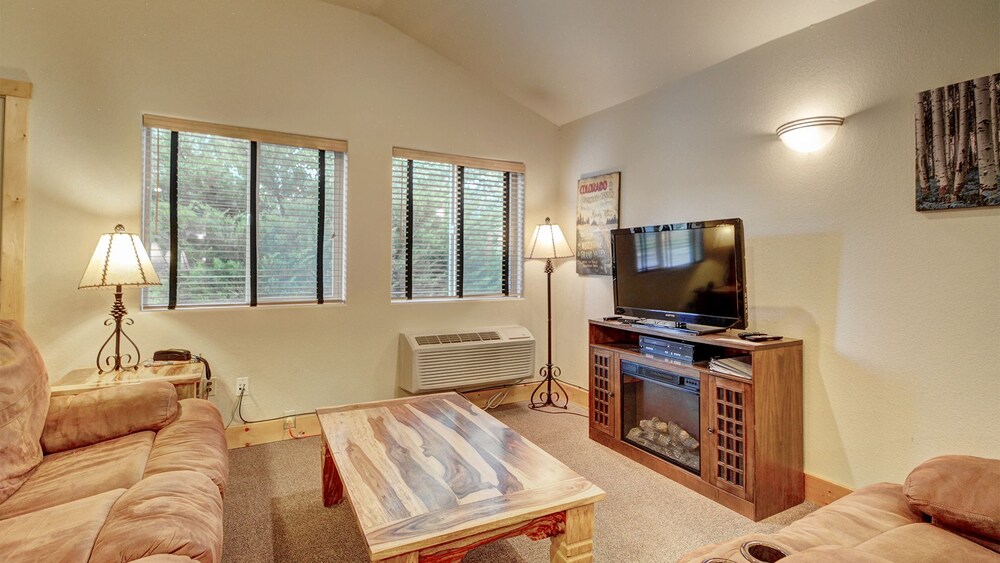 Eagle Fire Lodge Cabins 43/75