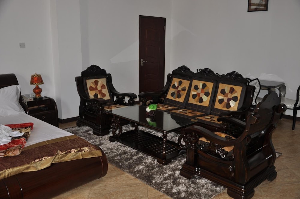 Biraj International Hotel 27/50