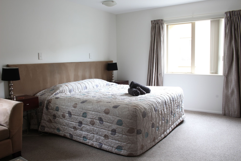 Tresori Motor Lodge 15/48