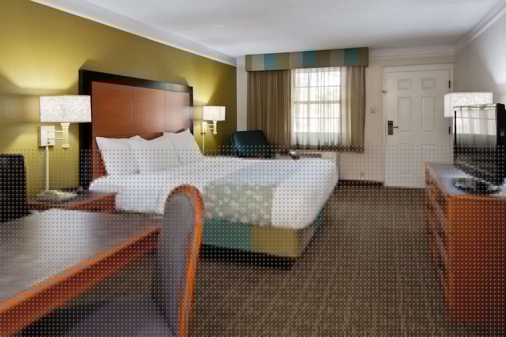 La Quinta Inn by Wyndham Orlando Airport West 12/40