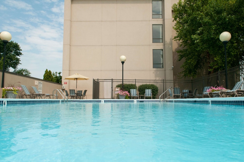 Hampton Inn Clarksville 32/60