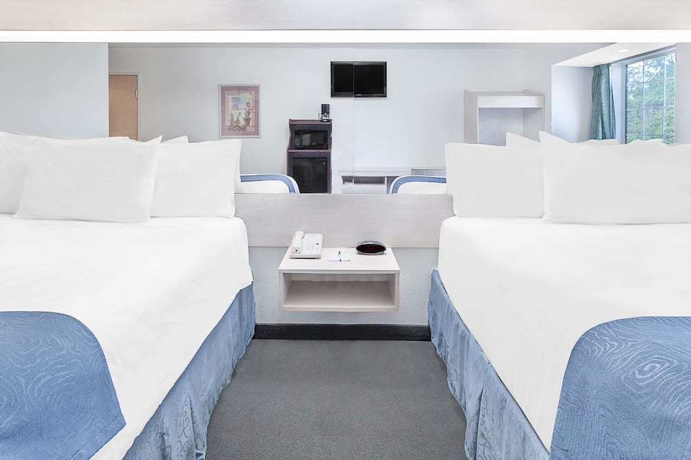 Microtel Inn By Wyndham Broken Bow 13/27