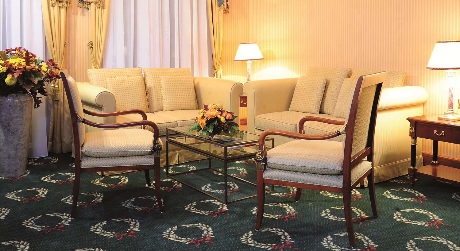 Best Western Premier Grand Hotel Russischer Hof 40/67