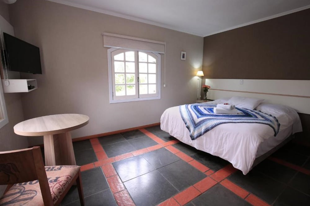 Aardvark Inn Pousada 60/74