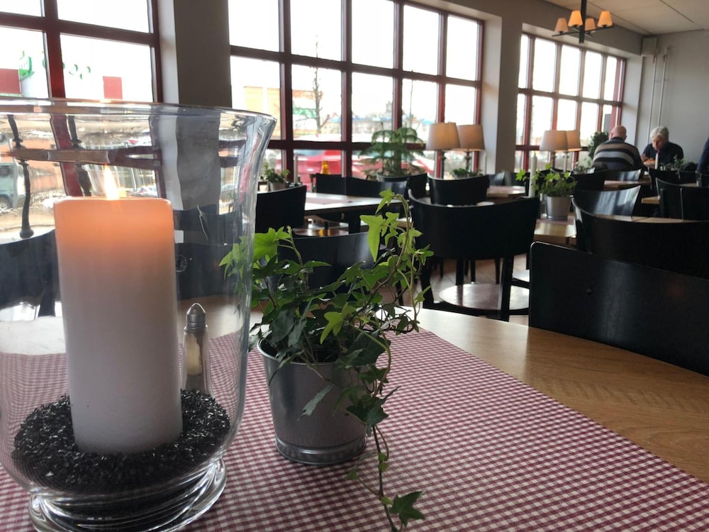 Jennys Hotell & Restaurang 30/33