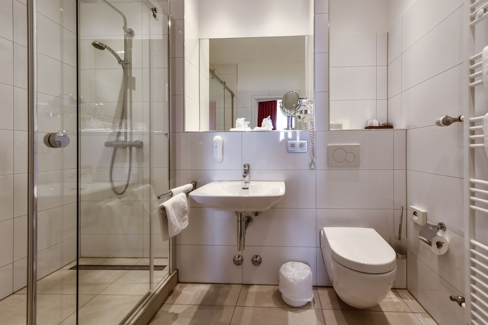 City Partner Hotel Adria 84/84