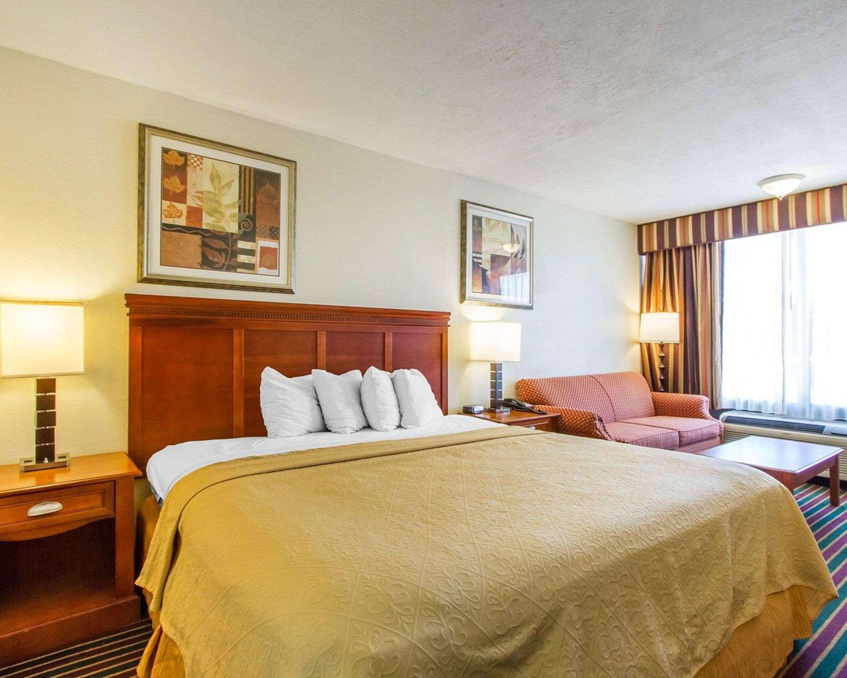 Room, Queen Bed