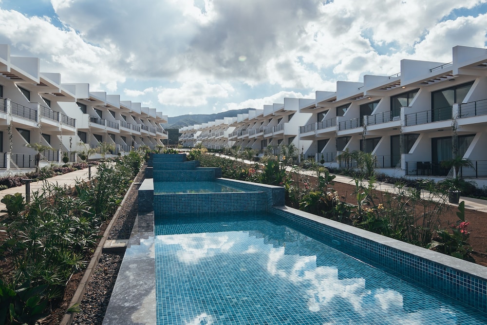 Pearl Island Homes 23/24
