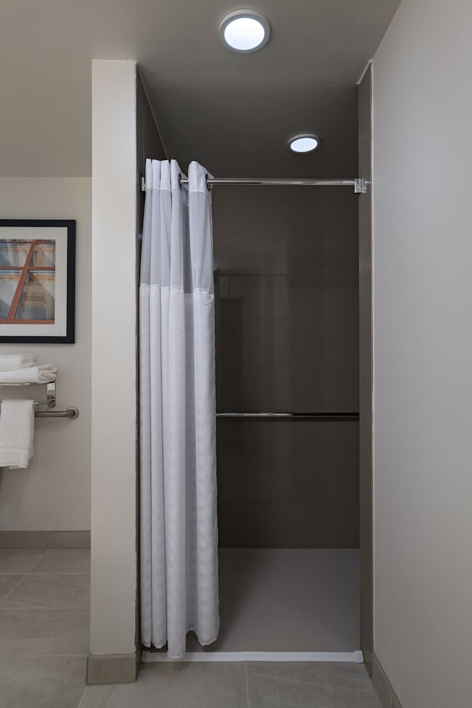 Hyatt House Carlsbad 6/22