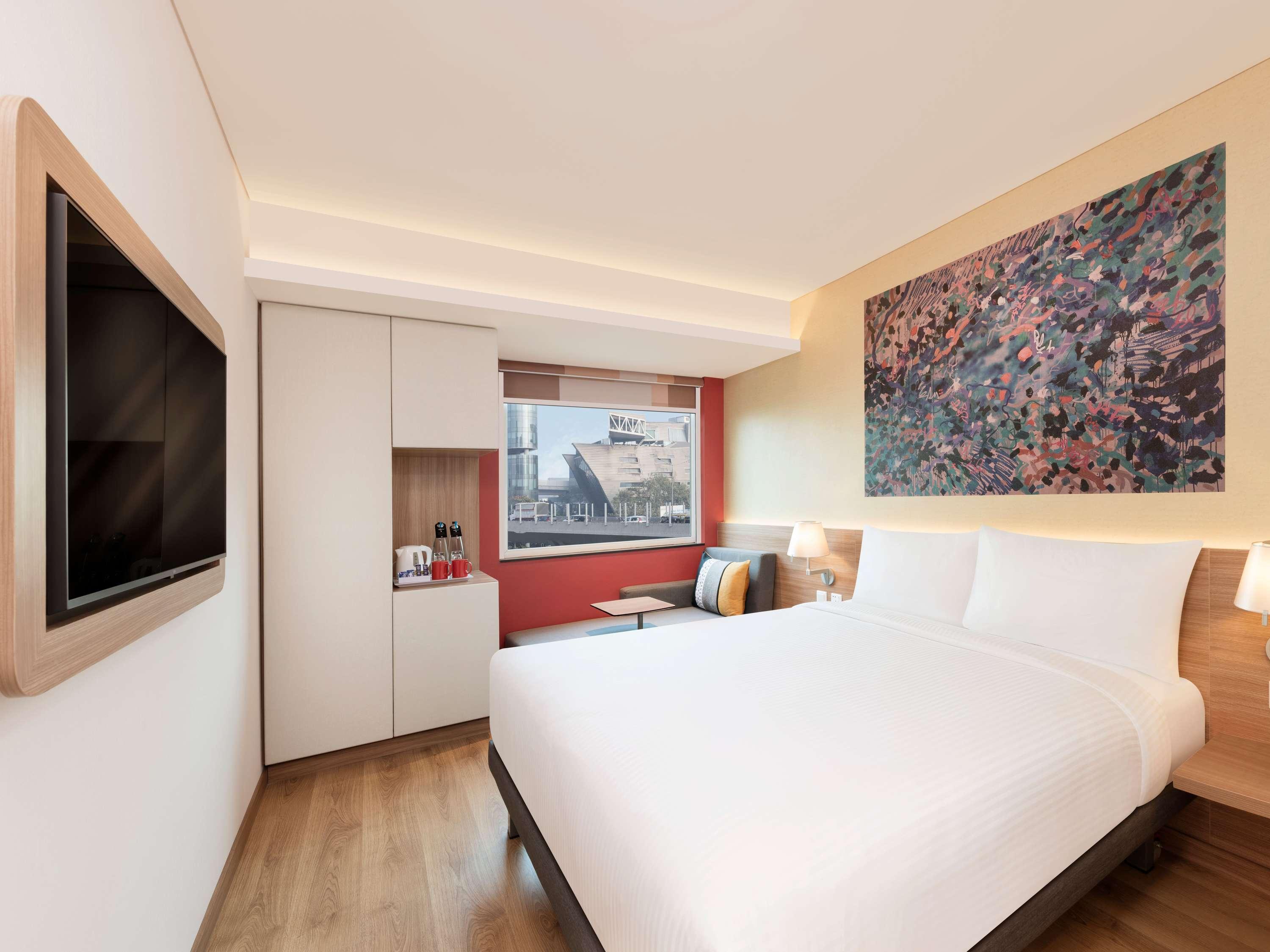 Room, Queen Bed
