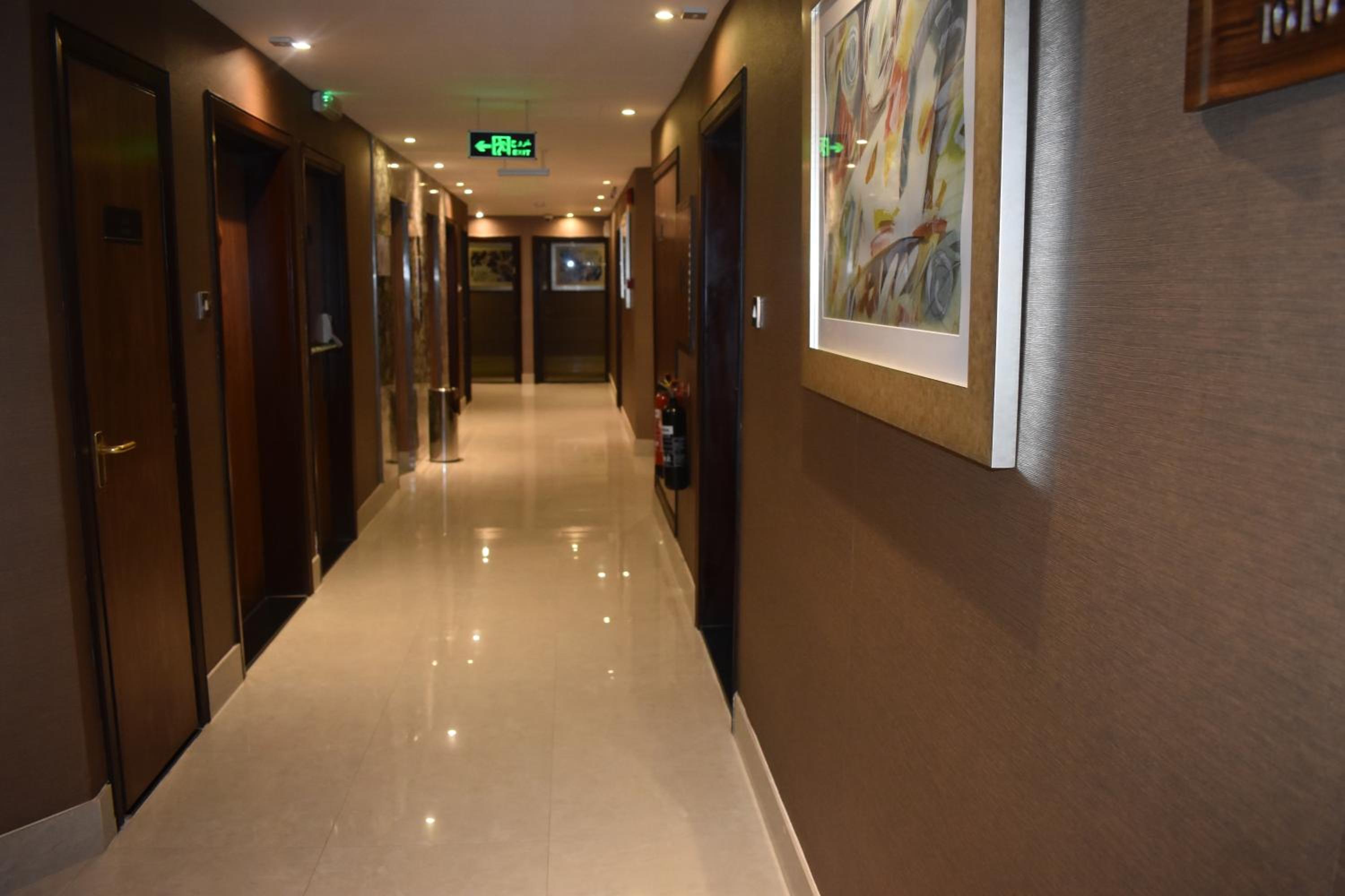 Emirates Plaza Hotel 18/27
