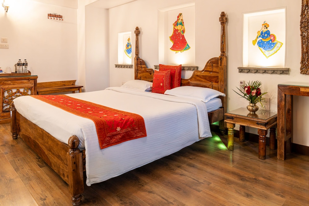Hotel Udaigarh 24/57