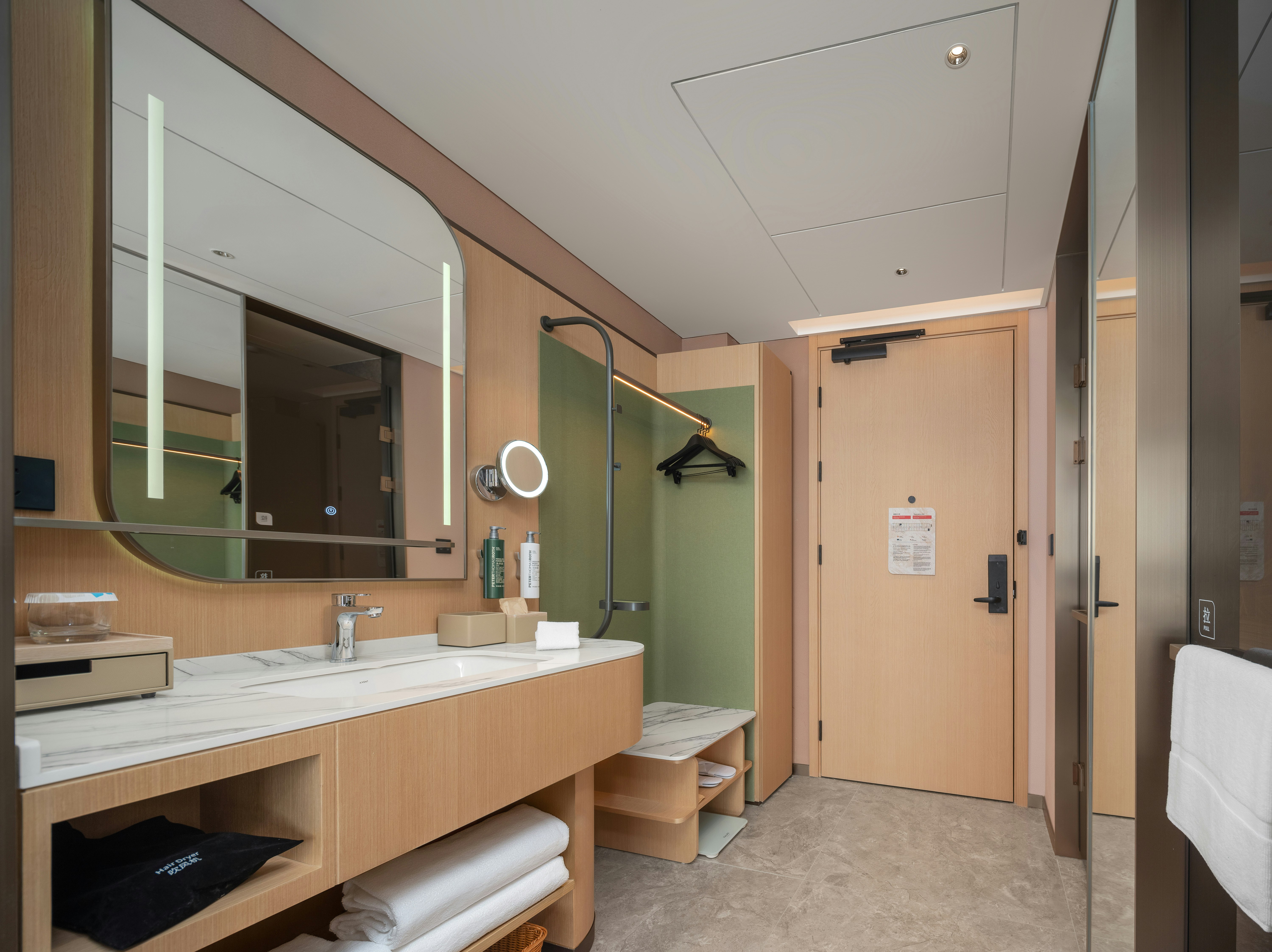 غرفة ديلوكس بسرير كينج، Hilton Garden Inn Beijing Asian Games Village 5/6