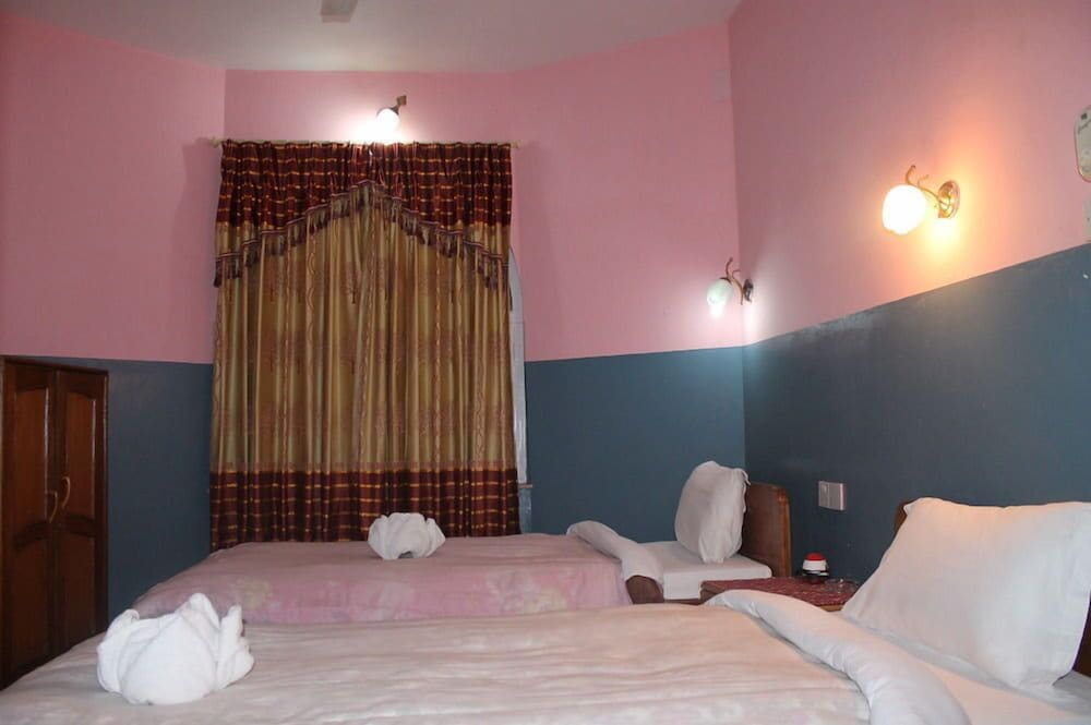 Asian Himalaya Home Stay 10/21