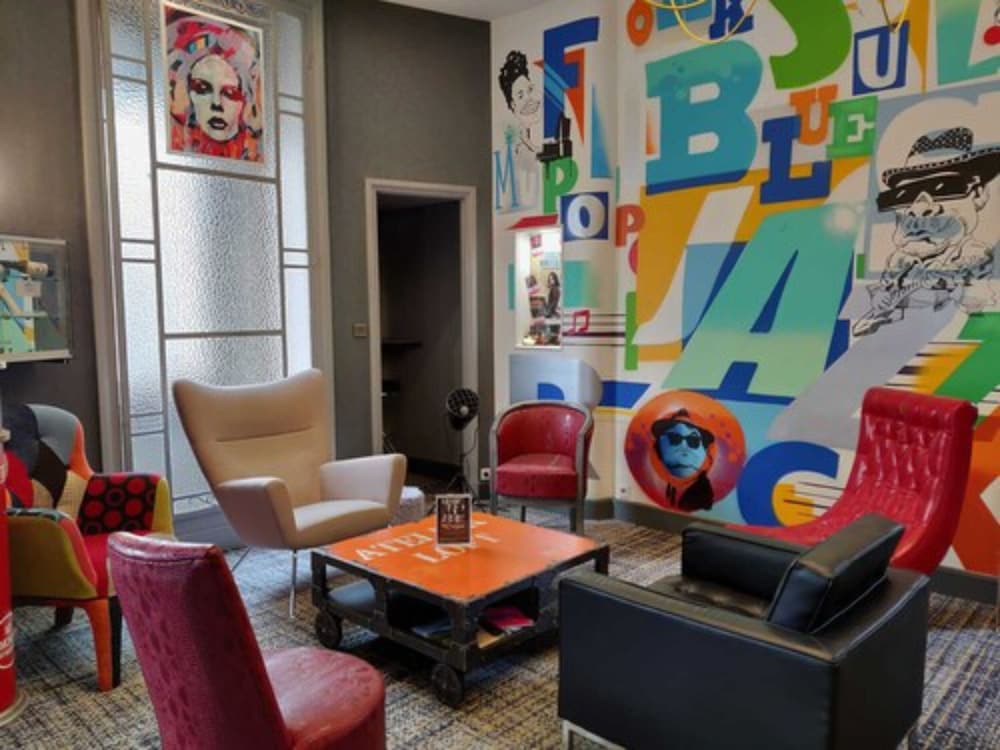 Hotel the Originals de L Univers Montlucon 47/58