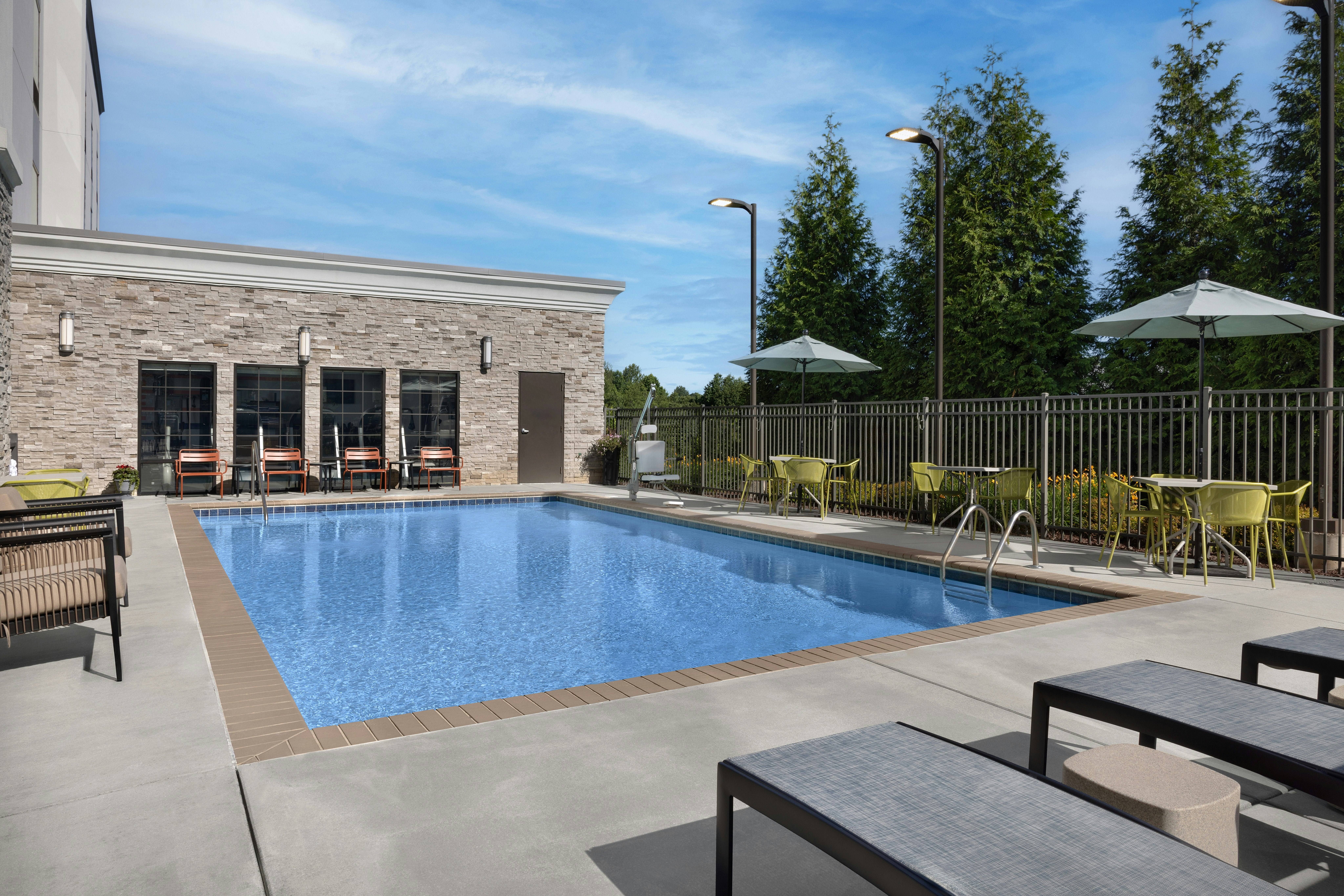 Hampton Inn Kernersville 65/68