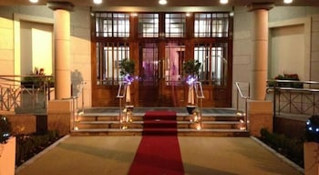 Marine Hotel 10/54