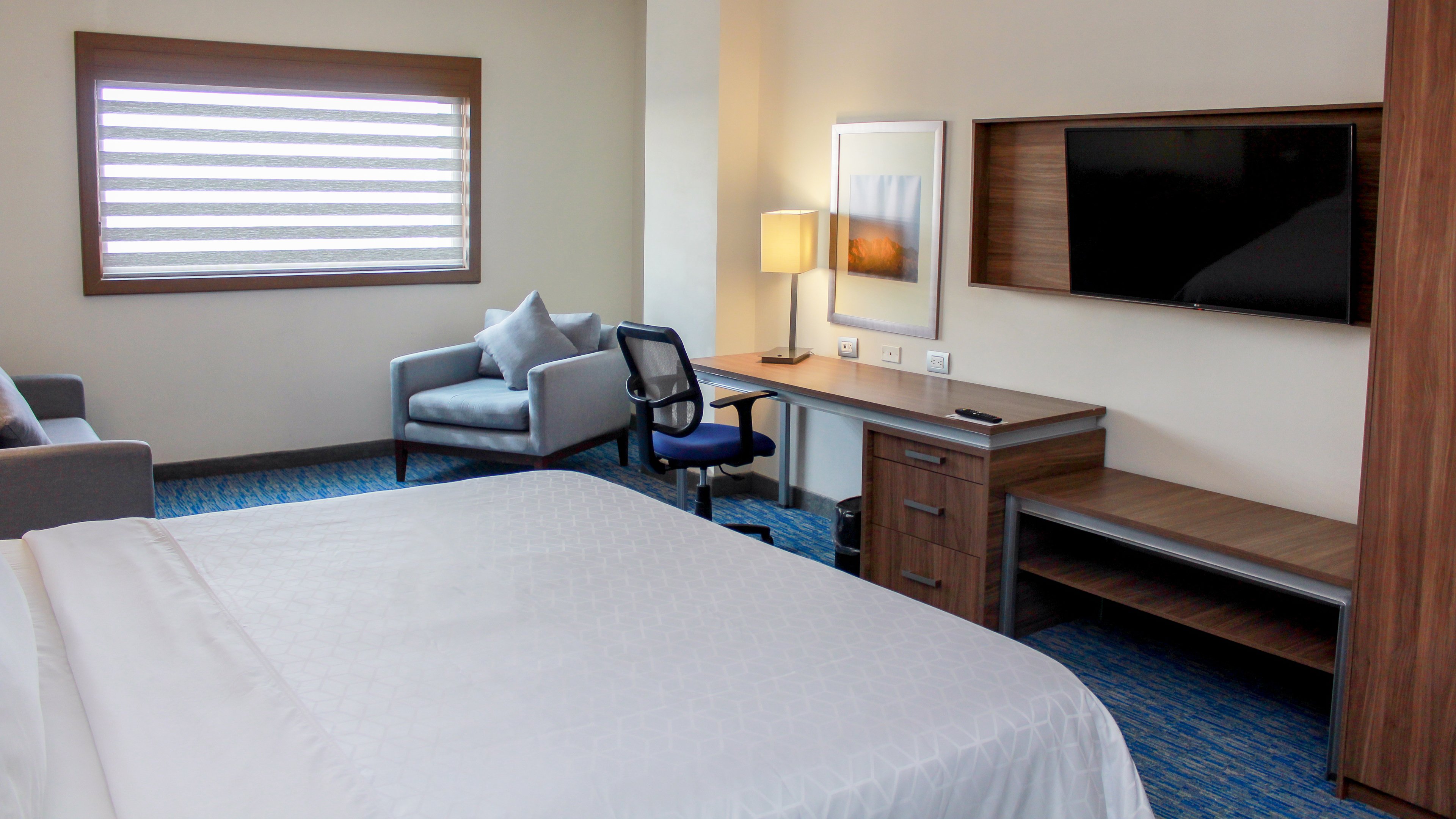 Leisure, King Bed