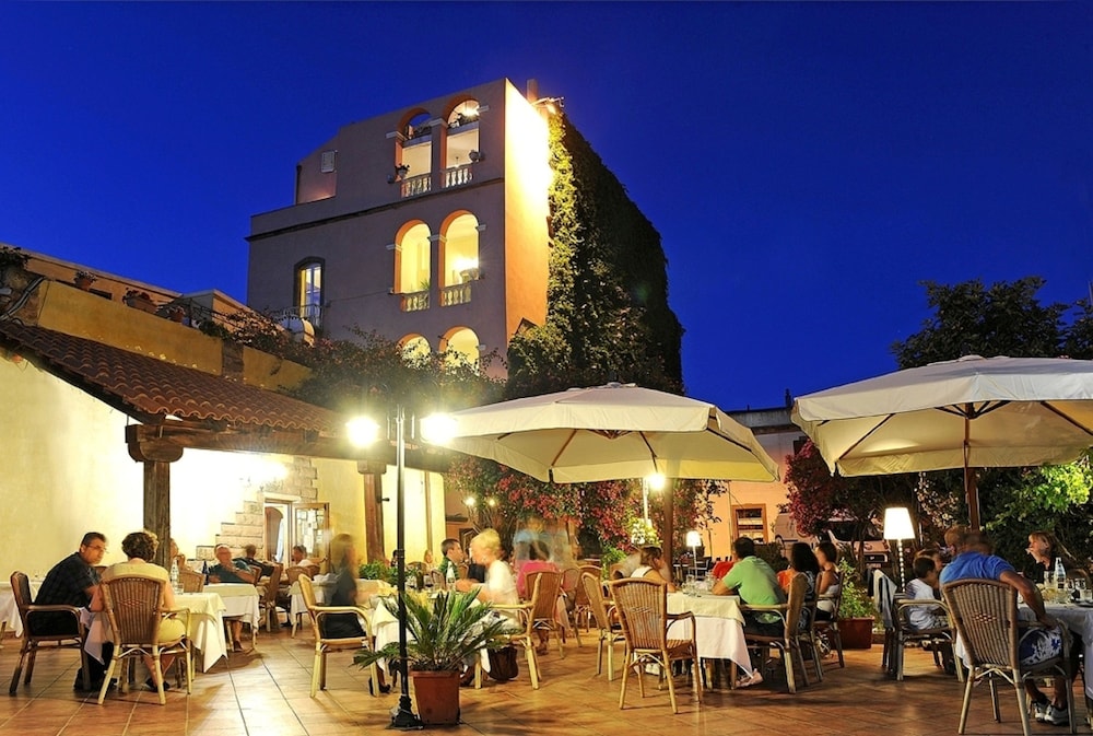 Hotel Palazzo Sa Pischedda 2/78