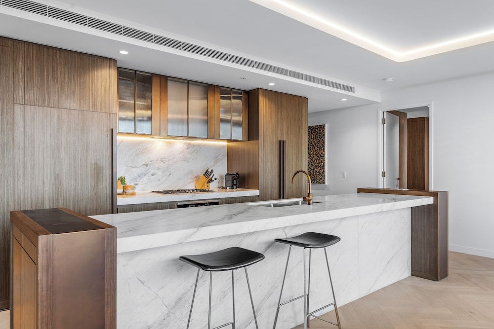 Collins House Apartments by CLLIX 5/50