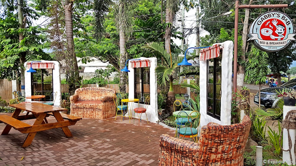 Gabby Apos S Bed And Breakfast 40/50