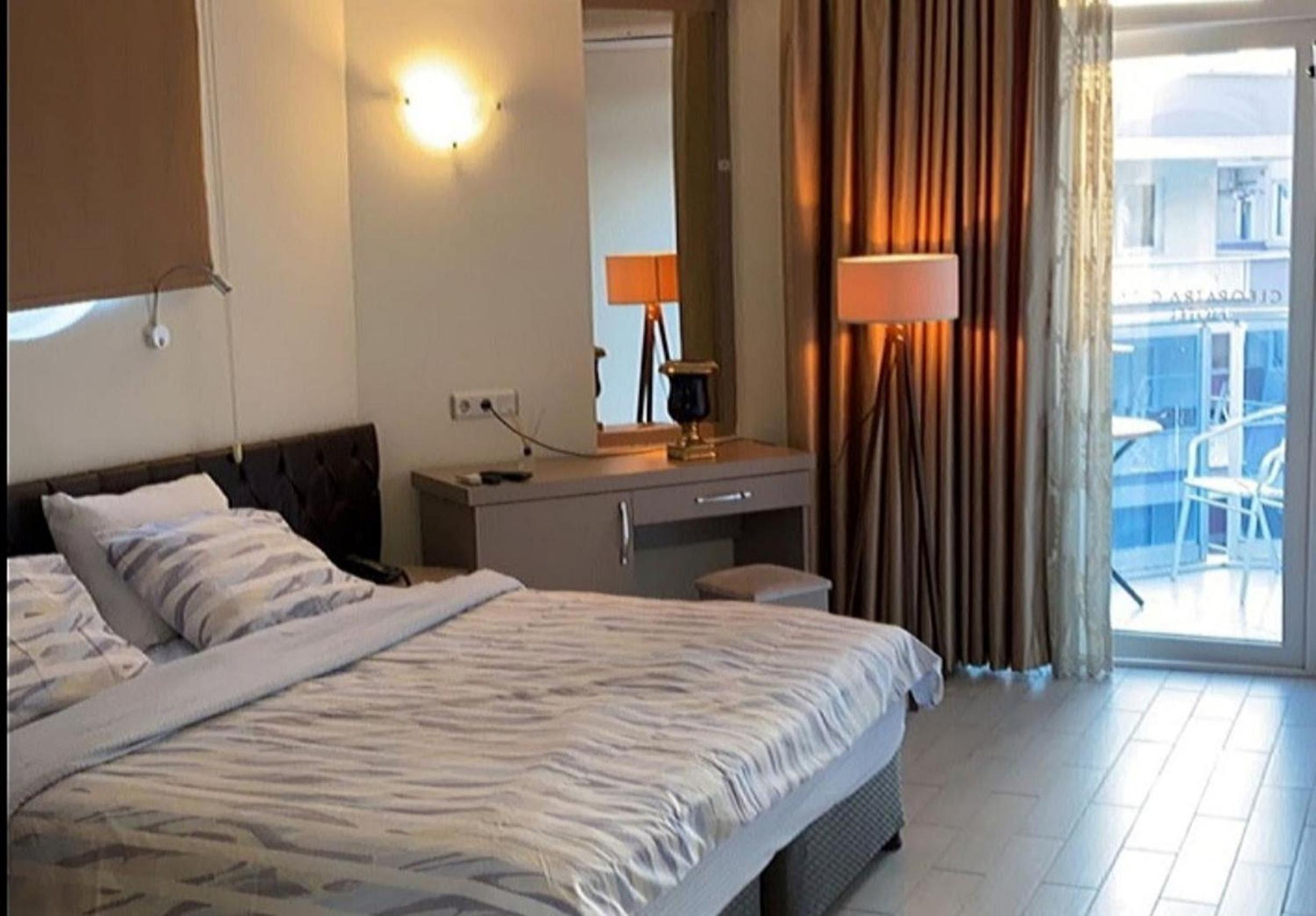 Standard, Double or Twin Bed, Balcony