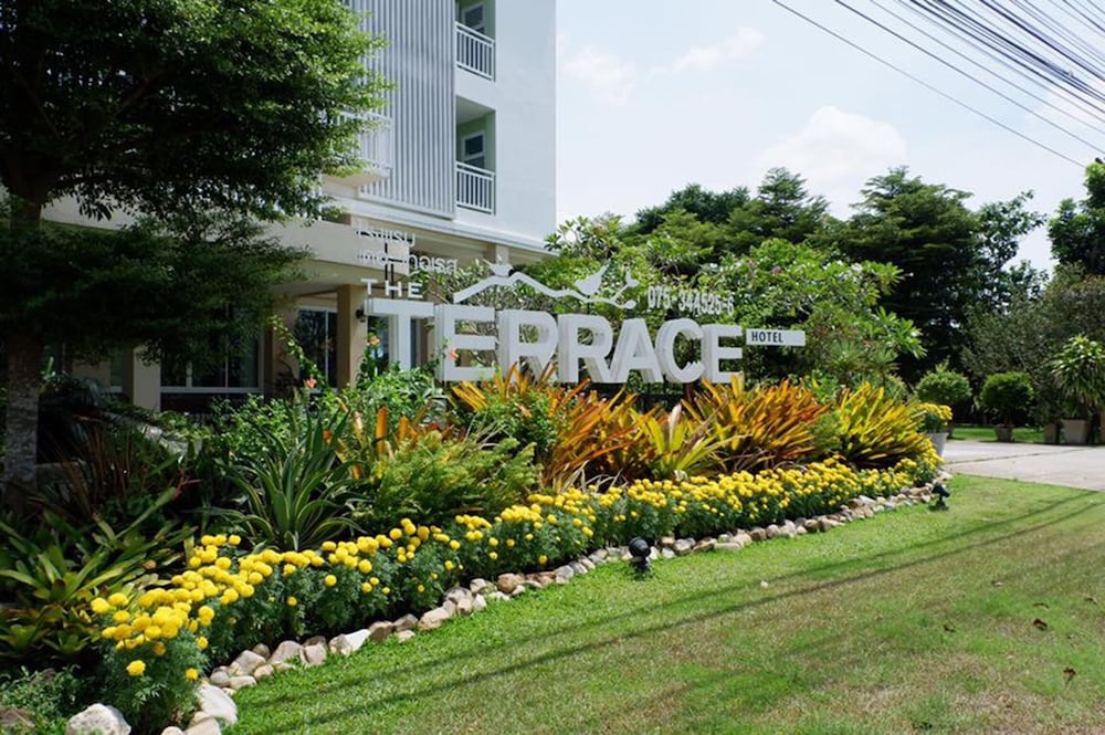 THE TERRACE HOTEL 7/47