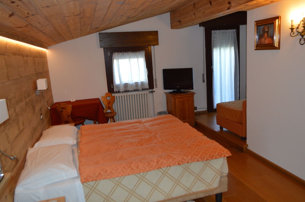 Montana Hotel 22/69