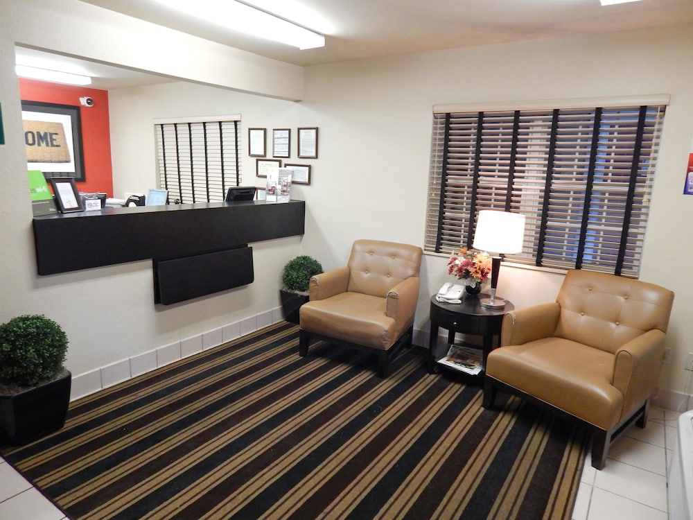 Extended Stay America Select Suites Gainesville I-75 26/33