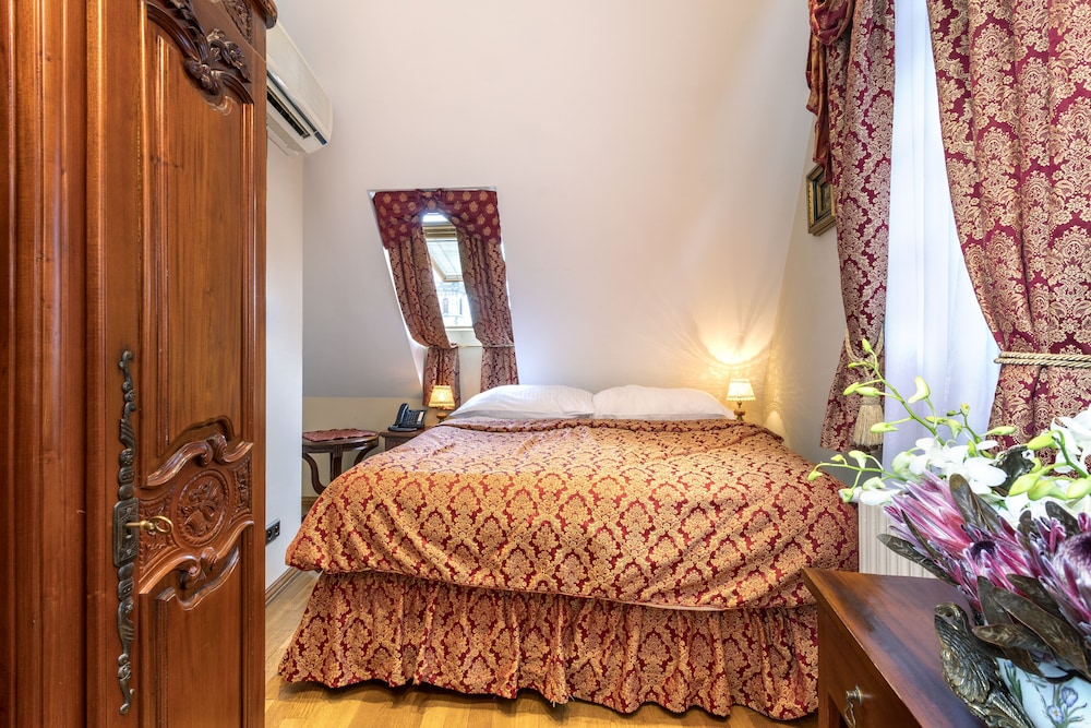 ROOM, SINGLE, SINGLE BED