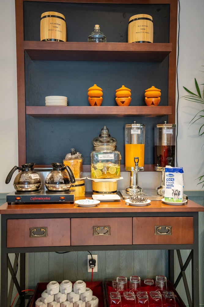 LITTLE SAIGON BOUTIQUE HOTEL 10/70