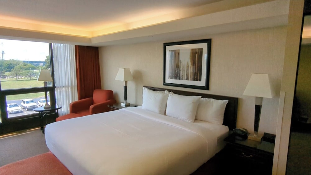 Hotel Lotus Kansas City Merriam 10/64