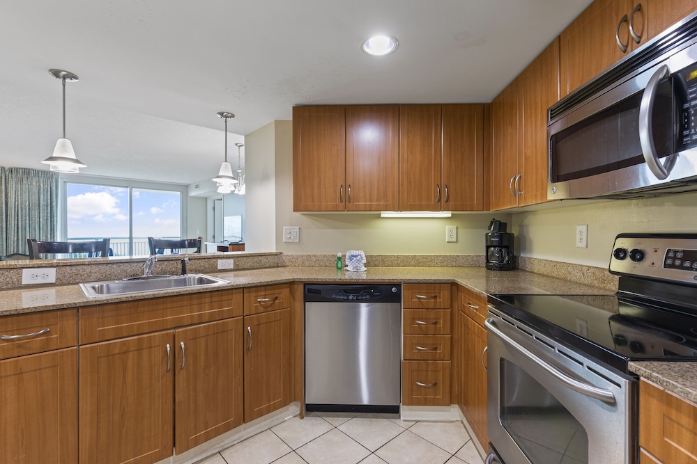 Sandy Beach Oceanfront Resort 50/50