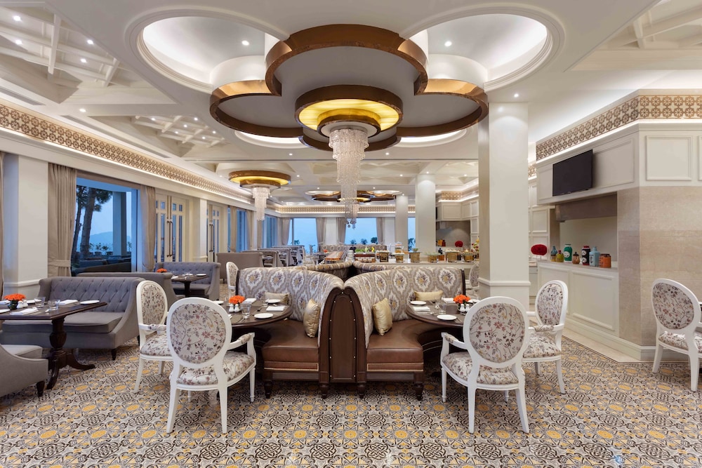 Fortune Select Forest Hill Kasauli 12/30