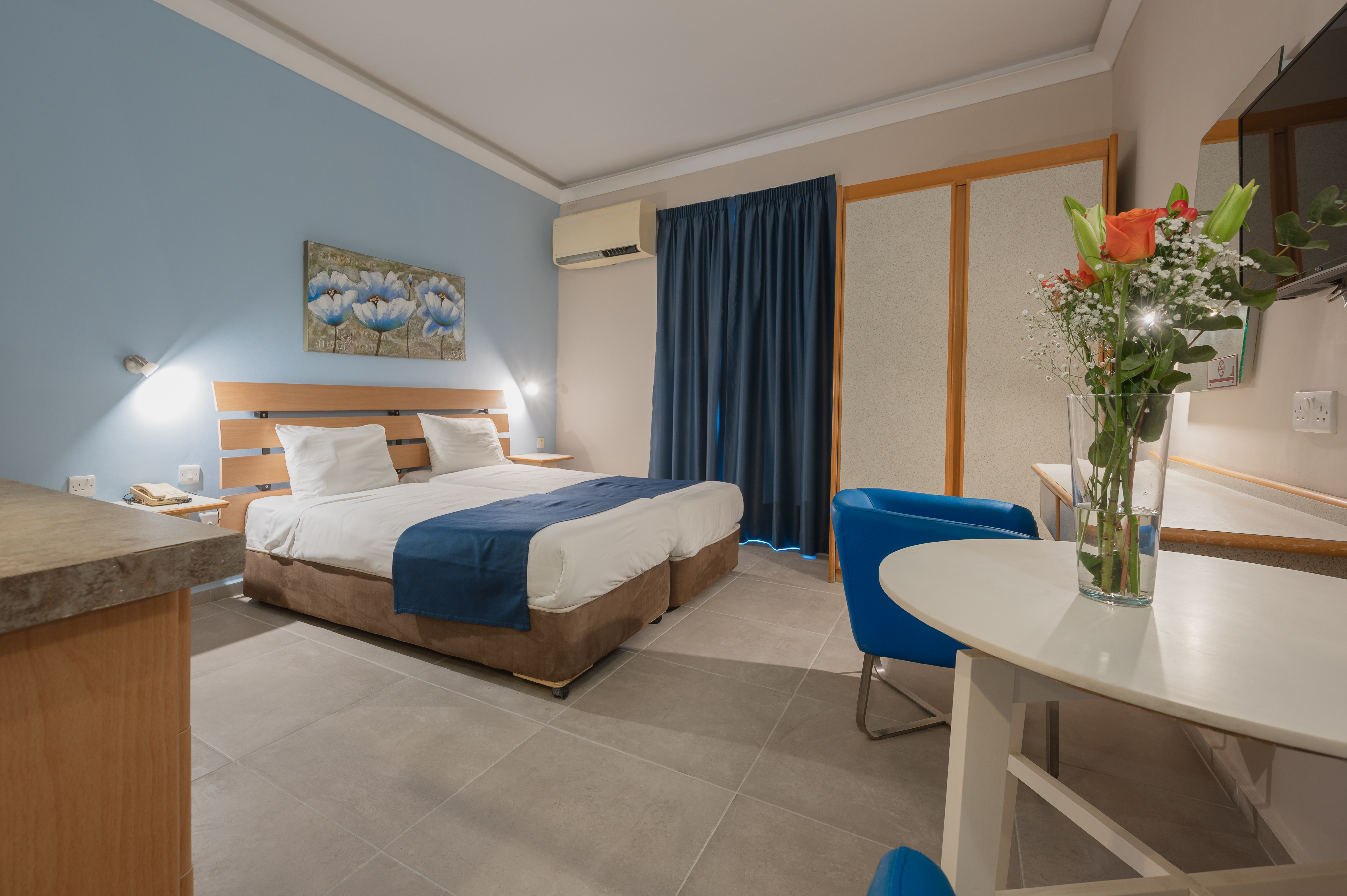 Twin Room Economy